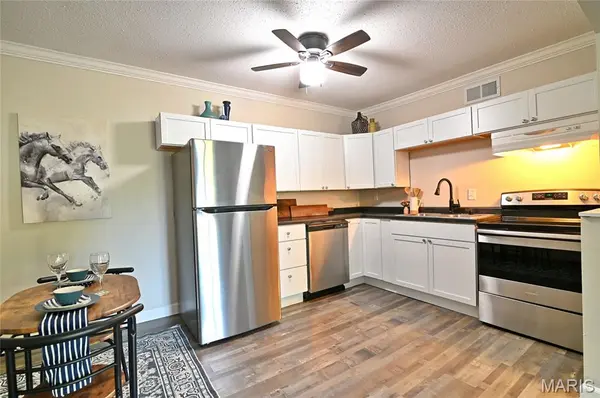 2745 Westphalia CT #F, Oakville, MO 63129