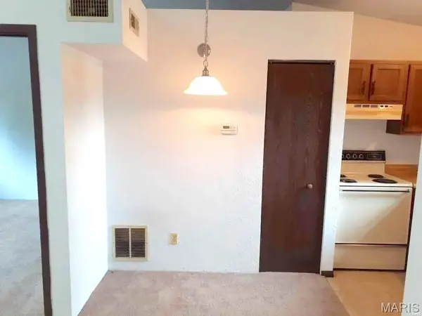 62 PEACHTREE LN, Fairview Heights, IL 62208