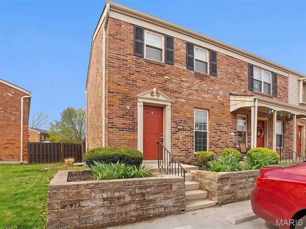 1223 Clarkson CT #1223, Ballwin, MO 63011