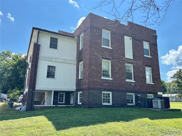 230 Pickering ST, Montgomery City, MO 63361