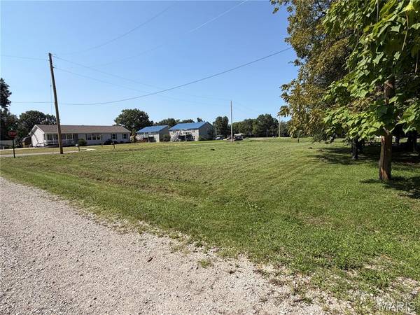 0 Pine, Montgomery City, MO 63361