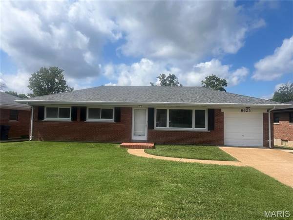8623 Villa Crest DR, Crestwood, MO 63126