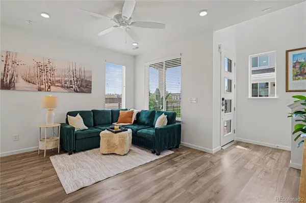 1862 S Poplar CT, Denver, CO 80224