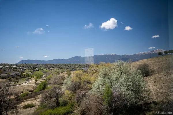 4405 Peak Crest VW, Colorado Springs, CO 80918
