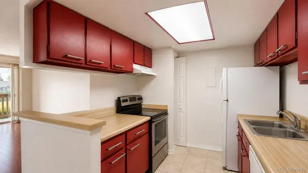 1895 S Pitkin ST #B, Aurora, CO 80017