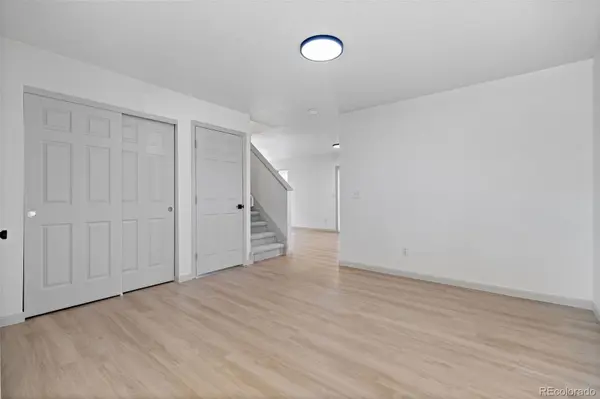 4215 S Ireland CT, Aurora, CO 80013