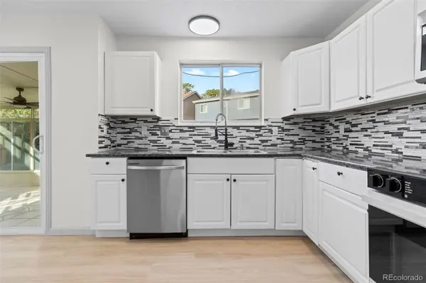 4215 S Ireland CT, Aurora, CO 80013