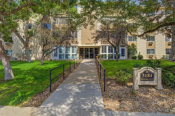 3184 S Heather Gardens WAY #205, Aurora, CO 80014