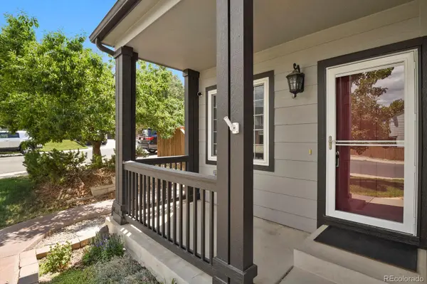 10037 Darwin LN, Highlands Ranch, CO 80130