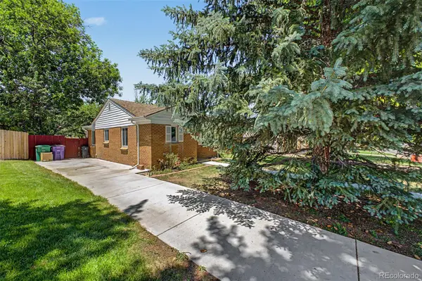 3429 S Fairfax ST, Denver, CO 80222