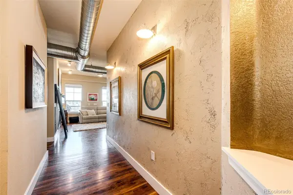 10111 Inverness Main Street #332, Englewood, CO 80112