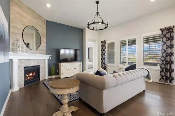 8015 S Vandriver WAY, Aurora, CO 80016