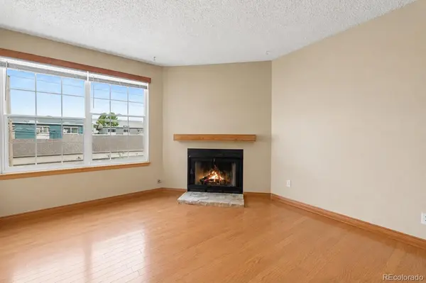 5706 W Asbury PL #202, Lakewood, CO 80227