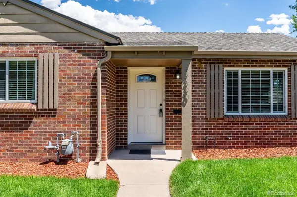 3230 Magnolia ST, Denver, CO 80207