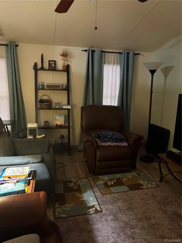 205 N Murray BLVD, Colorado Springs, CO 80916