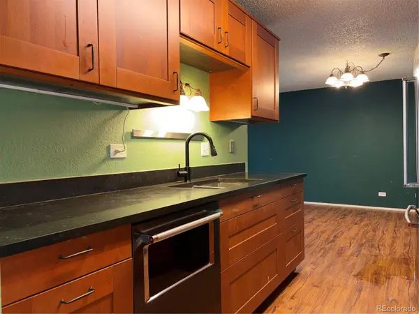 2325 S Linden CT #215, Denver, CO 80222
