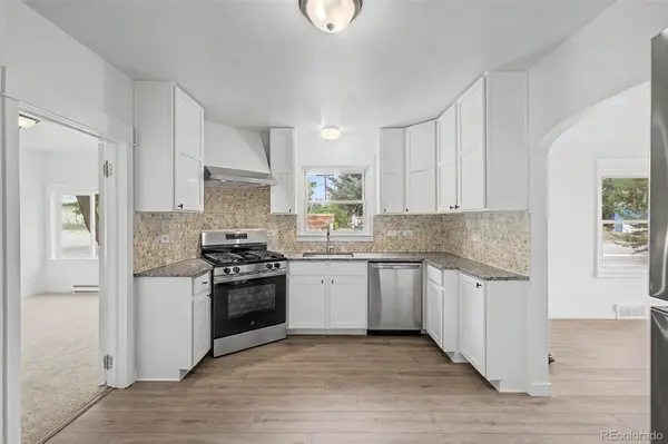 1555 N Monroe AVE, Loveland, CO 80538