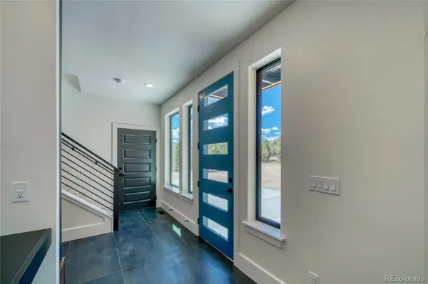 10339 Outpost LN, Nathrop, CO 81236