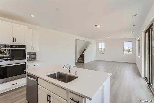 170 S Vandriver WAY, Aurora, CO 80018