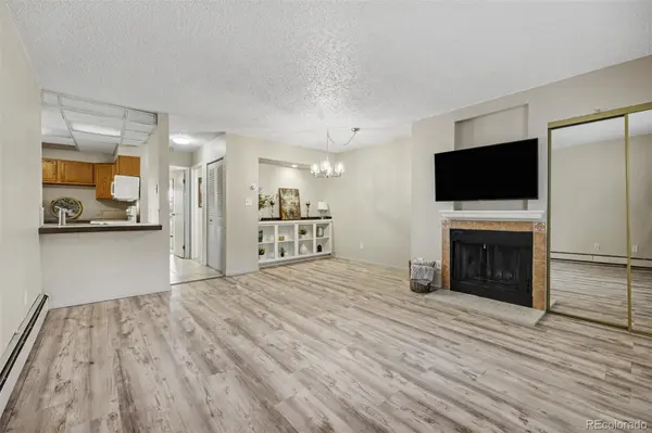 532 Oakwood DR #D101, Castle Rock, CO 80104