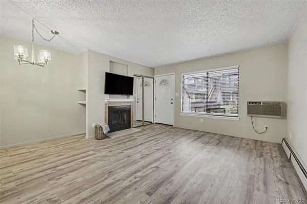 532 Oakwood DR #D101, Castle Rock, CO 80104