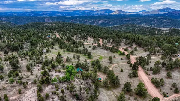 330 Arrowhead Dr DR, Florissant, CO 80816