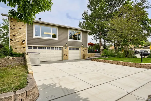 8107 W 71st PL, Arvada, CO 80004