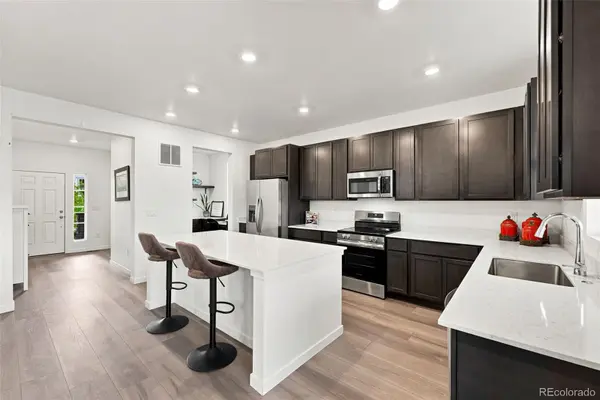 2144 S Fultondale CT, Aurora, CO 80018