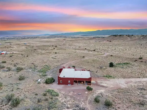 507 Van Egmond DR, Penrose, CO 81240