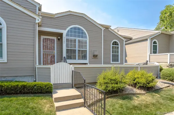 5727 W Asbury PL, Lakewood, CO 80227