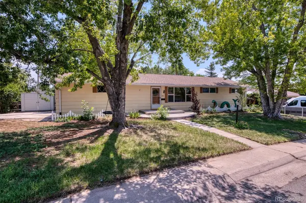 8584 E Briarwood PL, Centennial, CO 80112