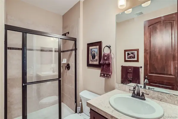 10104 Inverness Main ST, Englewood, CO 80112