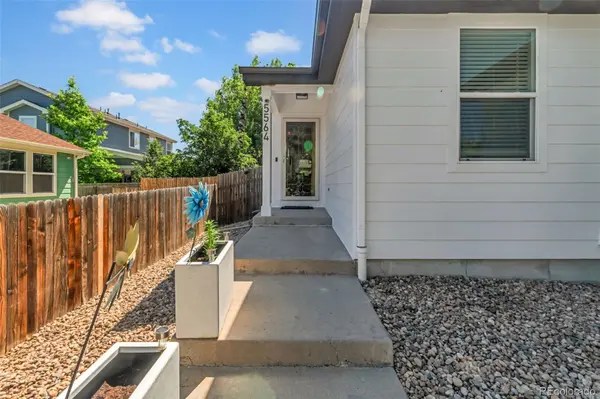 5564 Laredo ST, Denver, CO 80239