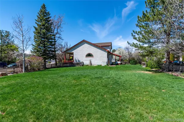 2401 Spindrift DR, Longmont, CO 80503