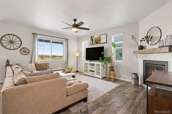 41 S Quantock ST, Aurora, CO 80018