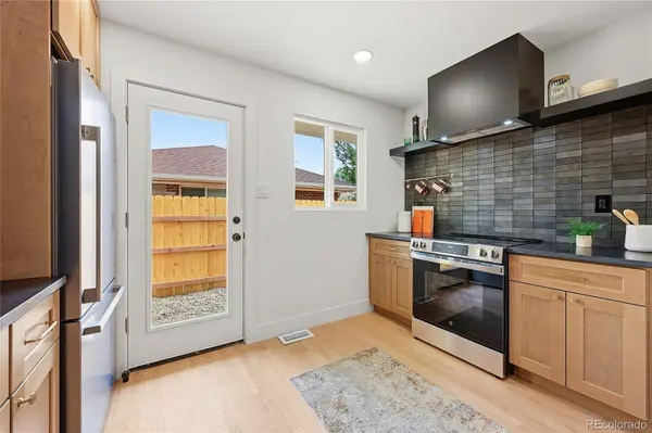 3660 N Grape ST, Denver, CO 80207