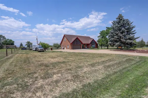 2316 Horseshoe Cir, Longmont, CO 80504