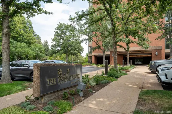 1900 E Girard PL #806, Englewood, CO 80113