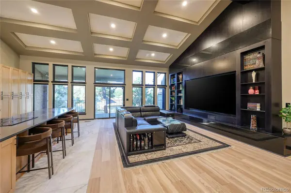 27 Beacon Hill LN, Greenwood Village, CO 80111