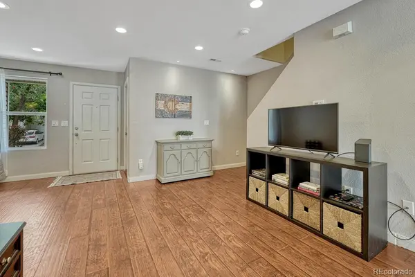 7832 S Kittredge CIR, Englewood, CO 80112