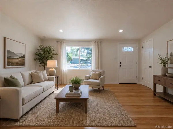 7819 Applewood LN, Denver, CO 80221