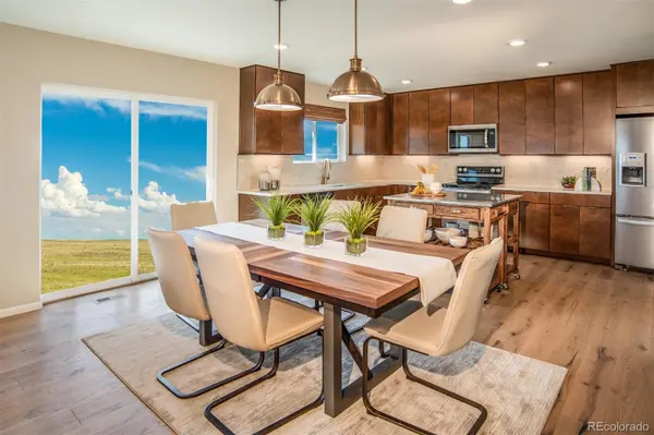 21598 E 61st DR, Aurora, CO 80019