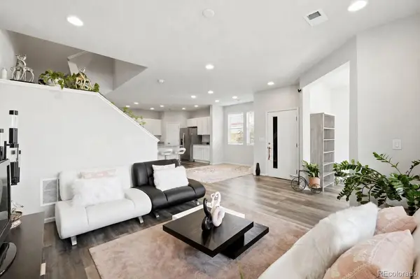 16291 Bolling DR, Denver, CO 80239