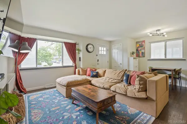 2555 E Maplewood AVE, Littleton, CO 80121