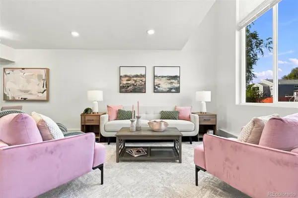 1422 Valentia ST, Denver, CO 80220
