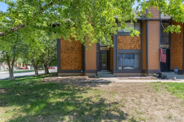 1206 S Dillon WAY, Aurora, CO 80012