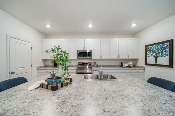 4715 Hauler LN, Commerce City, CO 80022