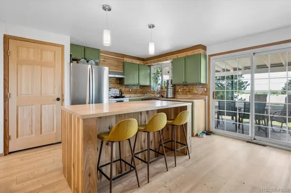 3550 W Mountain RD, Englewood, CO 80110