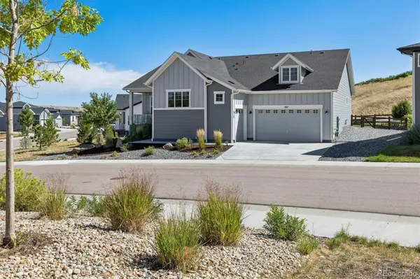 487 Scrubjay CIR, Castle Rock, CO 80104