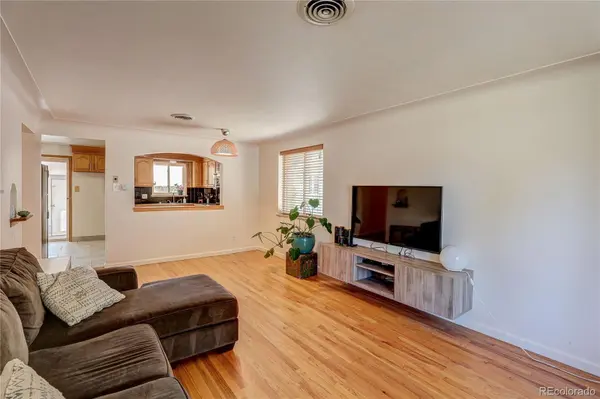 5550 Holland DR, Arvada, CO 80002